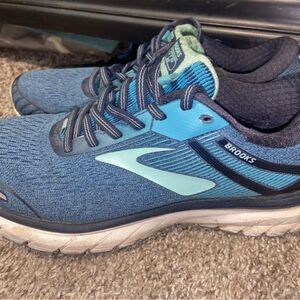 BROOKS Adrenaline GTS 18 Women's Blue Running Shoes~ Size 8.5